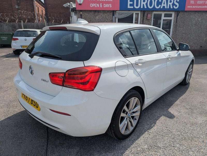 BMW 1 SERIES