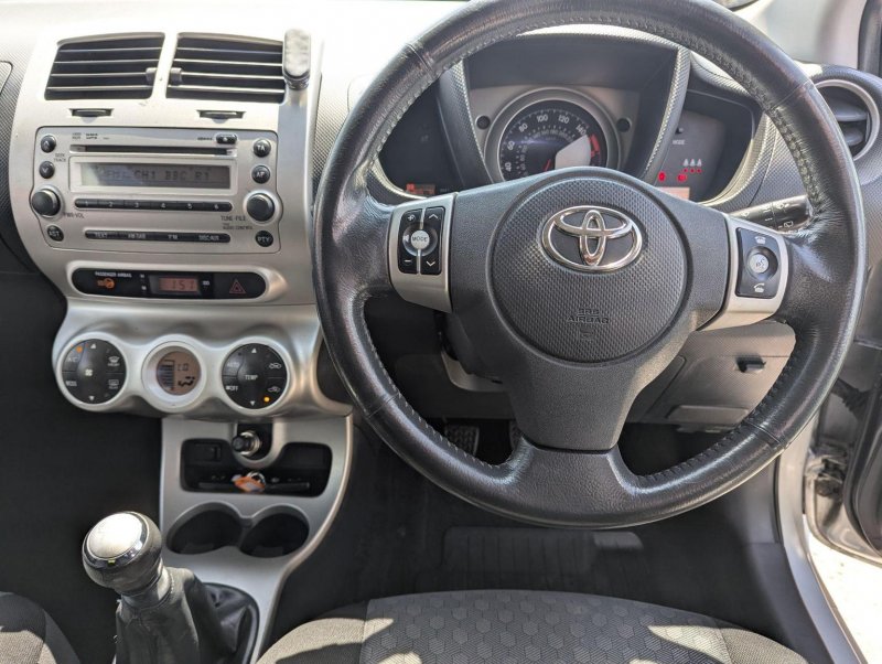 TOYOTA URBAN CRUISER