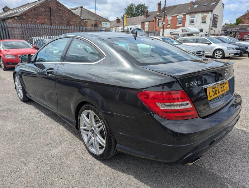 MERCEDES-BENZ C CLASS